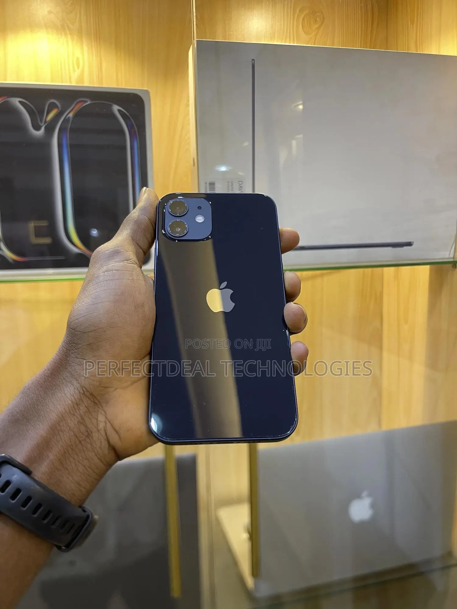 New Apple iPhone 12 64 GB Black