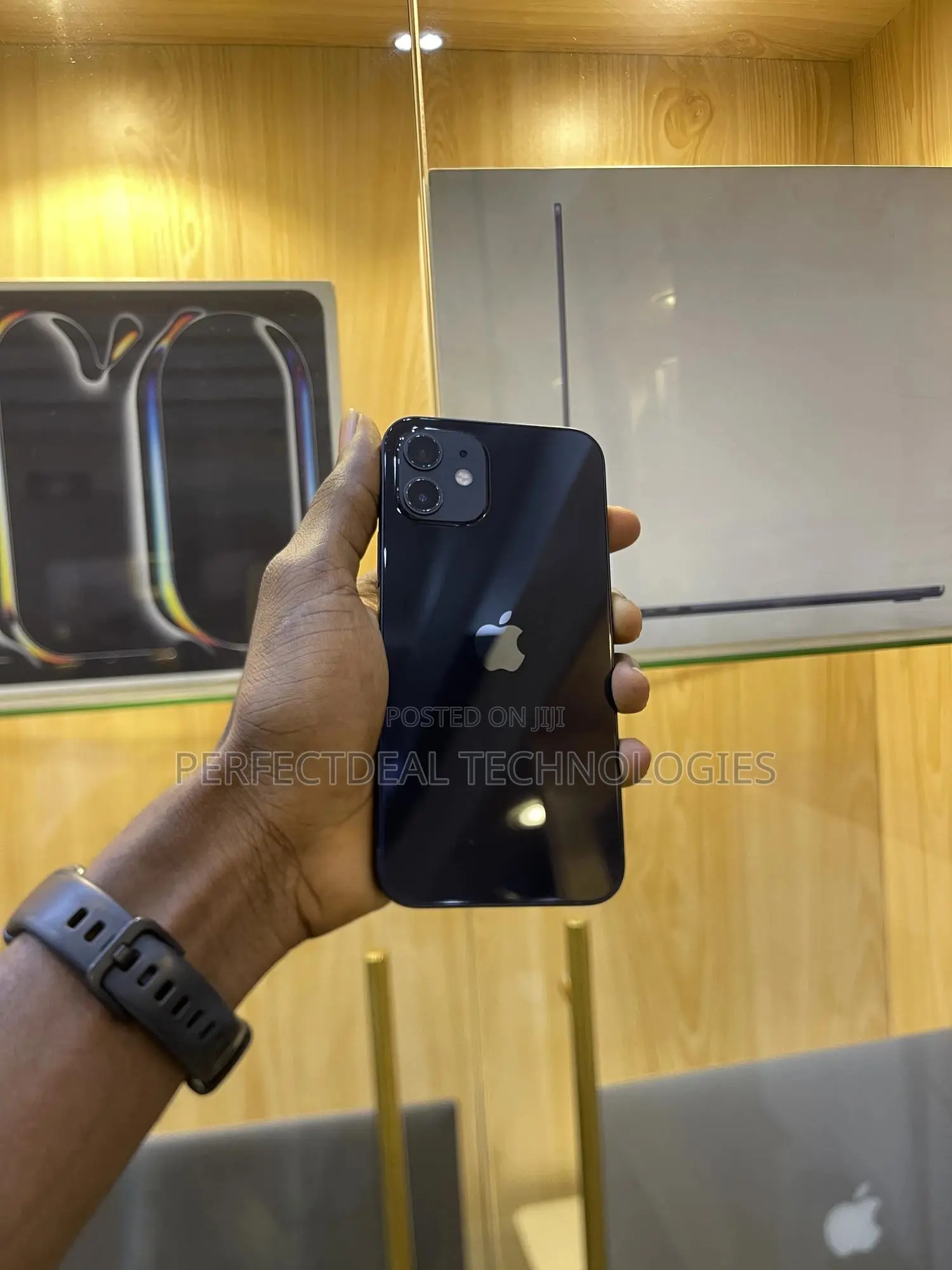 New Apple iPhone 12 64 GB Black