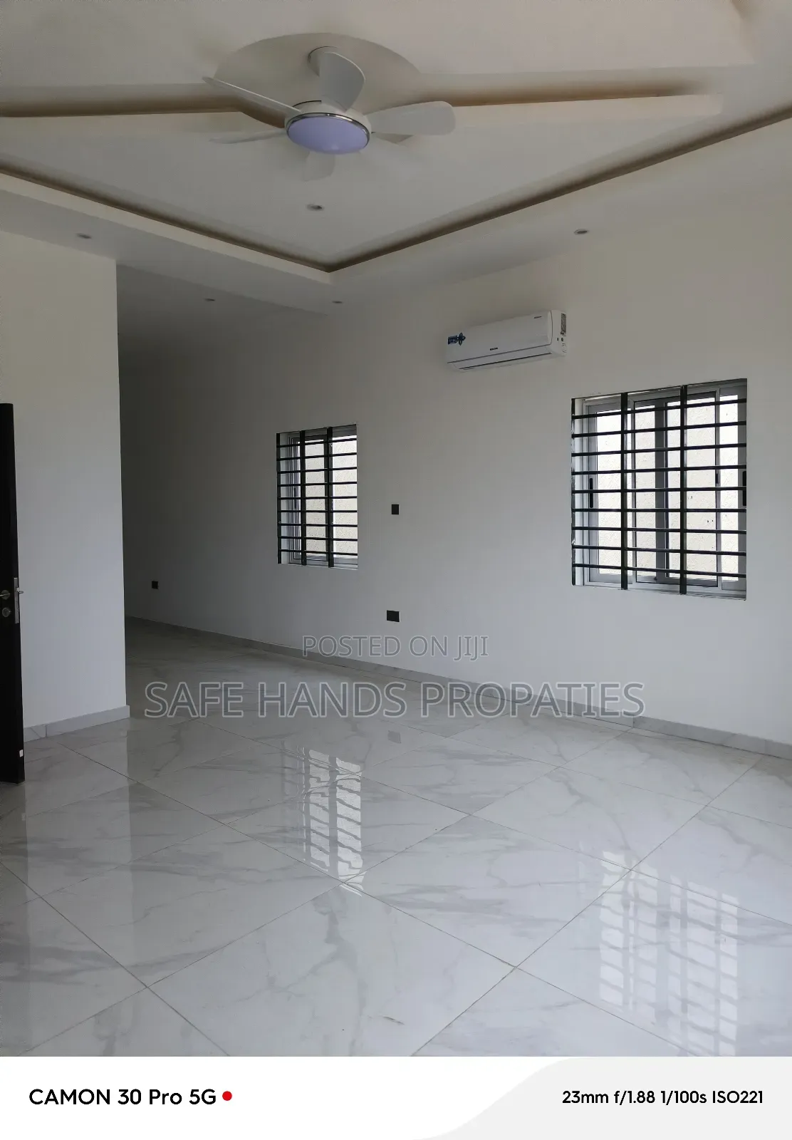 5bdrm House in Lakeside, Accra Metropolitan for sale
