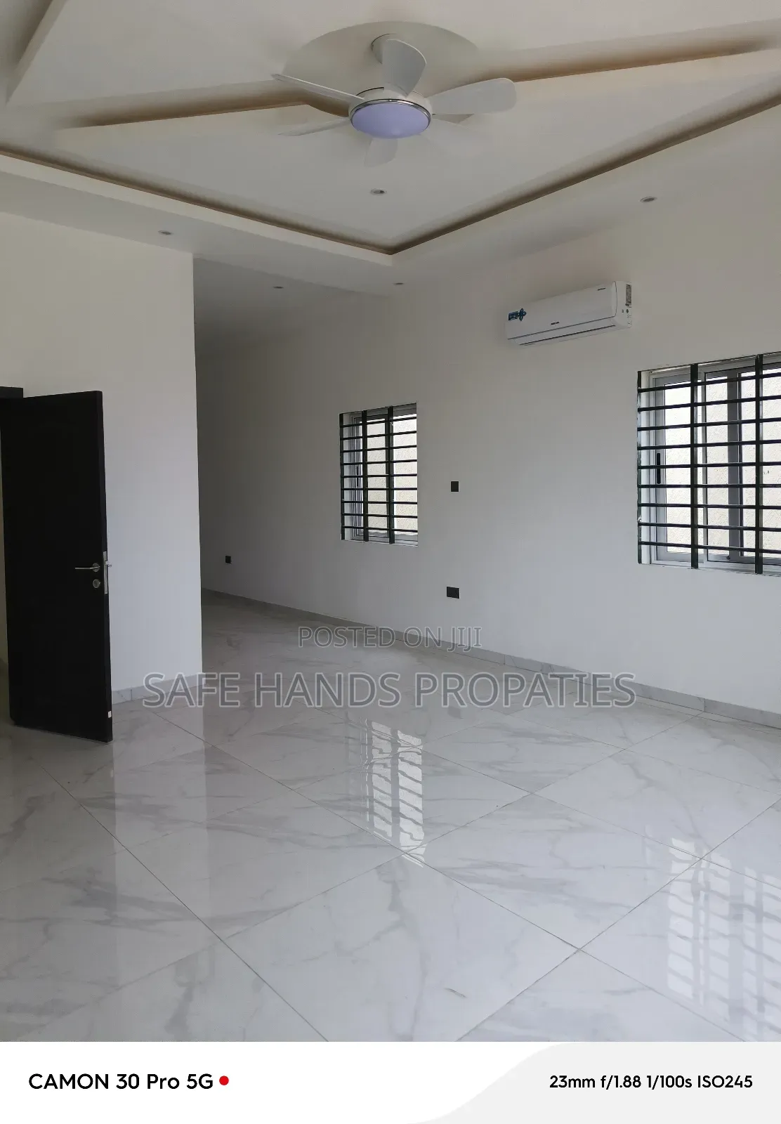 5bdrm House in Lakeside, Accra Metropolitan for sale