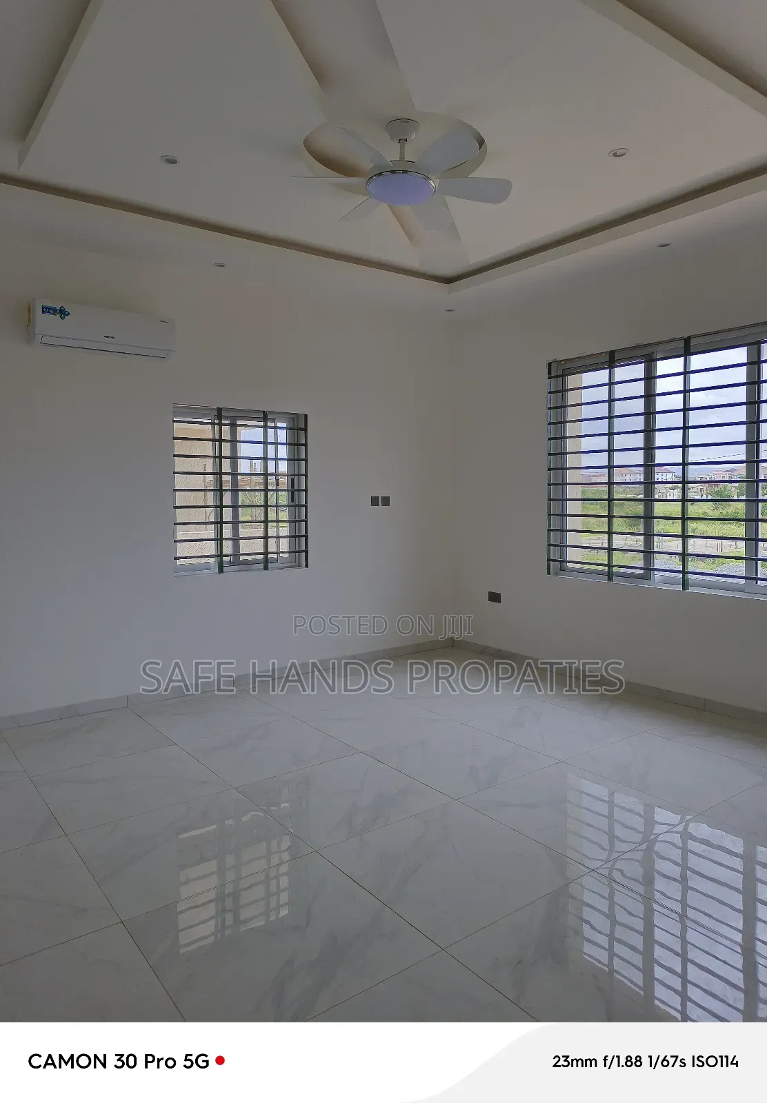 5bdrm House in Lakeside, Accra Metropolitan for sale
