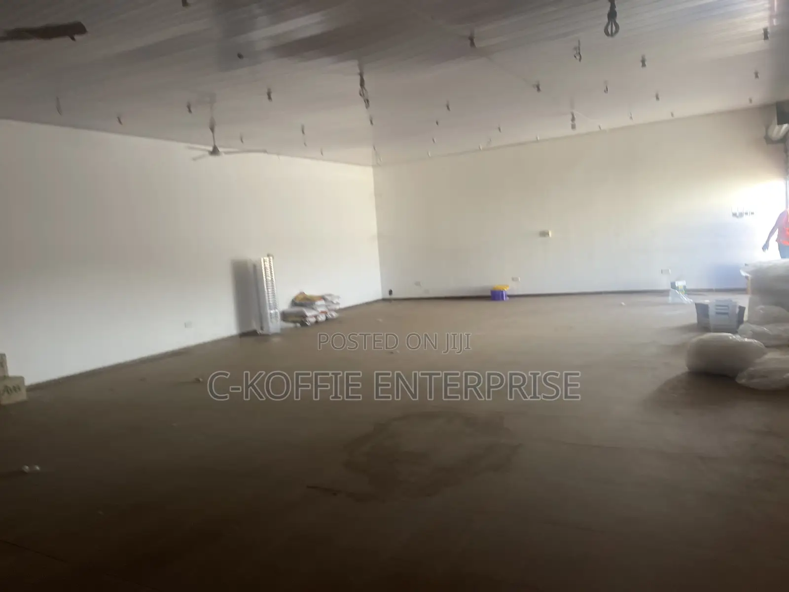 500 SQM at Tema for Rent