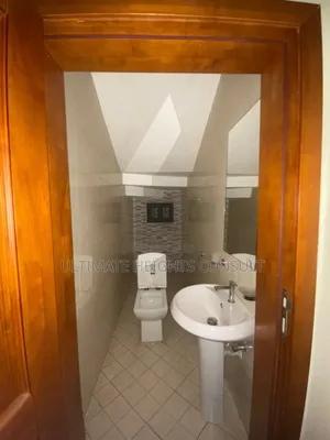 4bdrm House in East Legon American for sale
