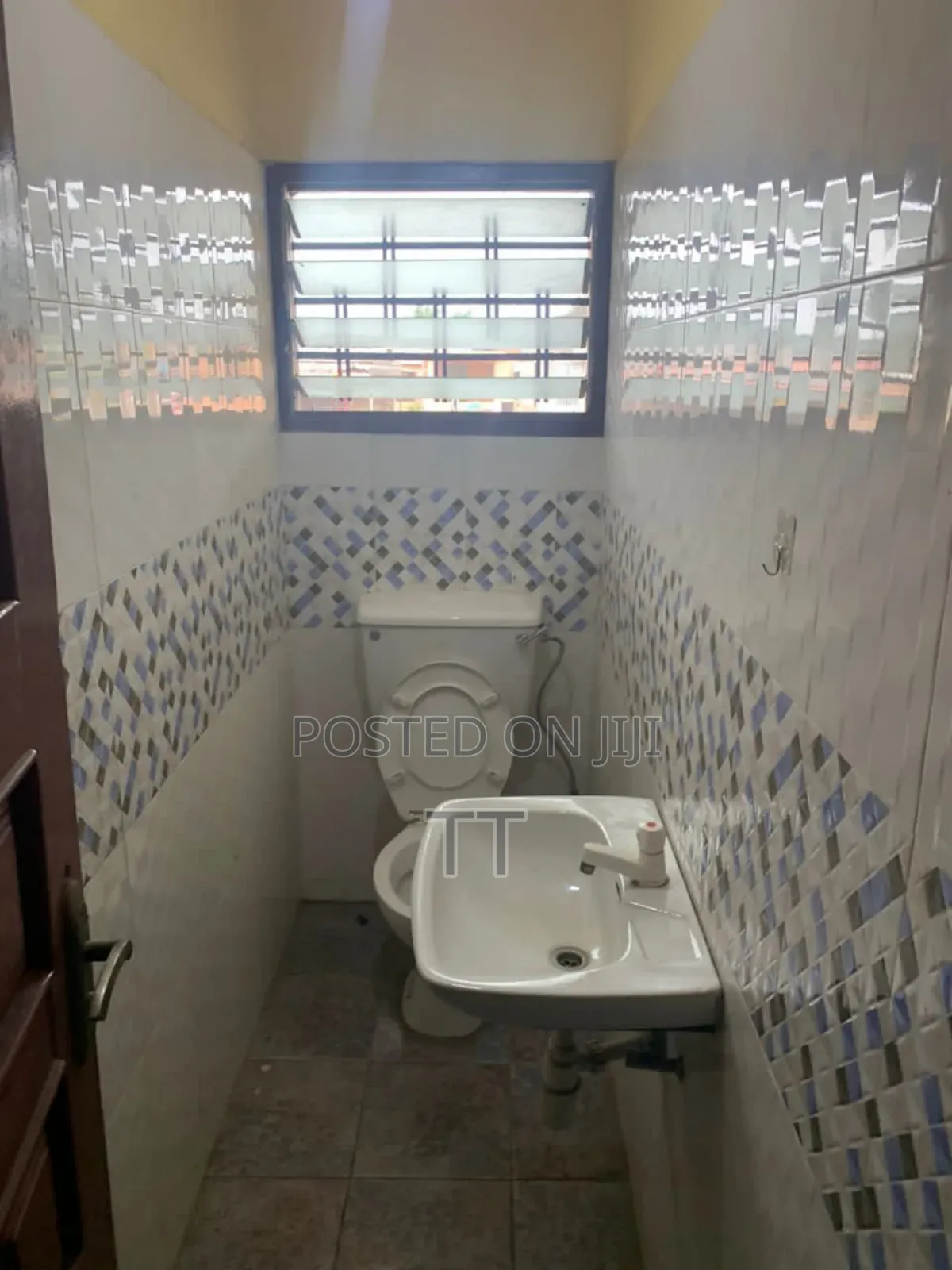 4bdrm House in Teshie Lekma for rent