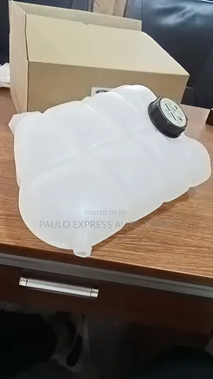 Ford Escape/Ford Fusion Expansion Reservoir Tank