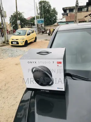 Order Quality Harman Kardon Onyx 7 Wireless Speaker.