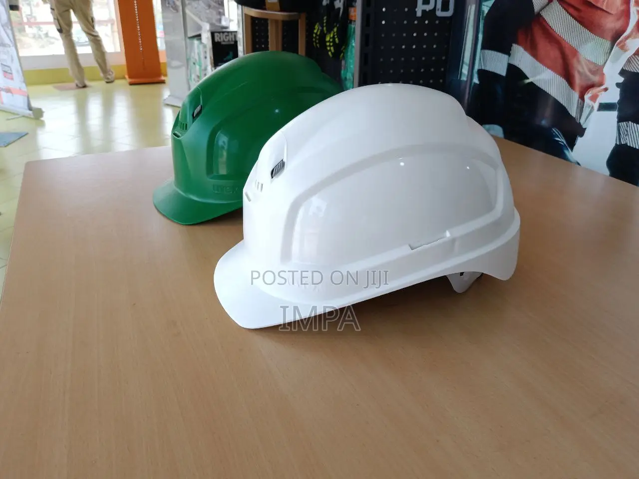 Uvex Pheos B-WR Weiss Vented Safety Helmet Color: White & Gr
