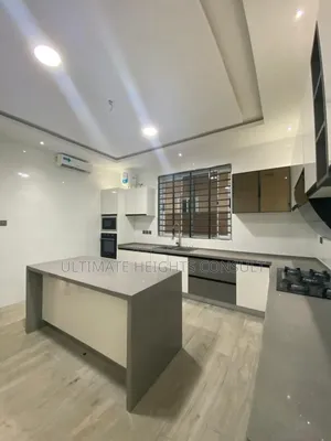 4bdrm House in Lakeside Estates for sale