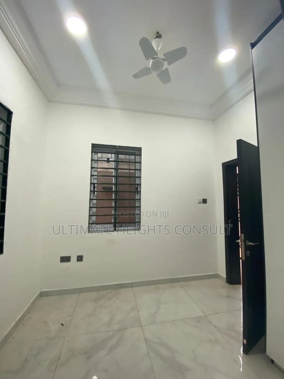 4bdrm House in Lakeside Estates for sale