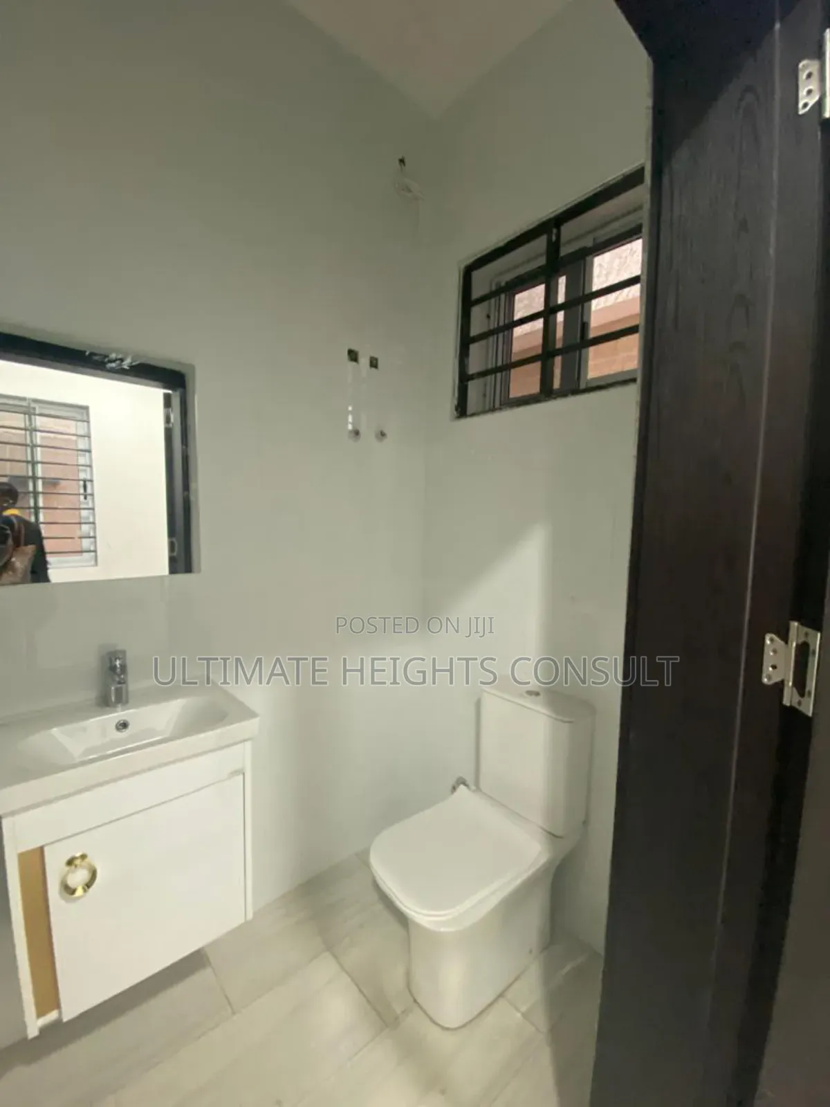4bdrm House in Lakeside Estates for sale