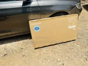 Vivid Wide Enhance FHD Smart Samsung 43”TU5300
