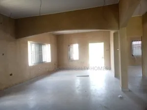 3bdrm Apartment in Hfc Estate Area, Spintex for rent