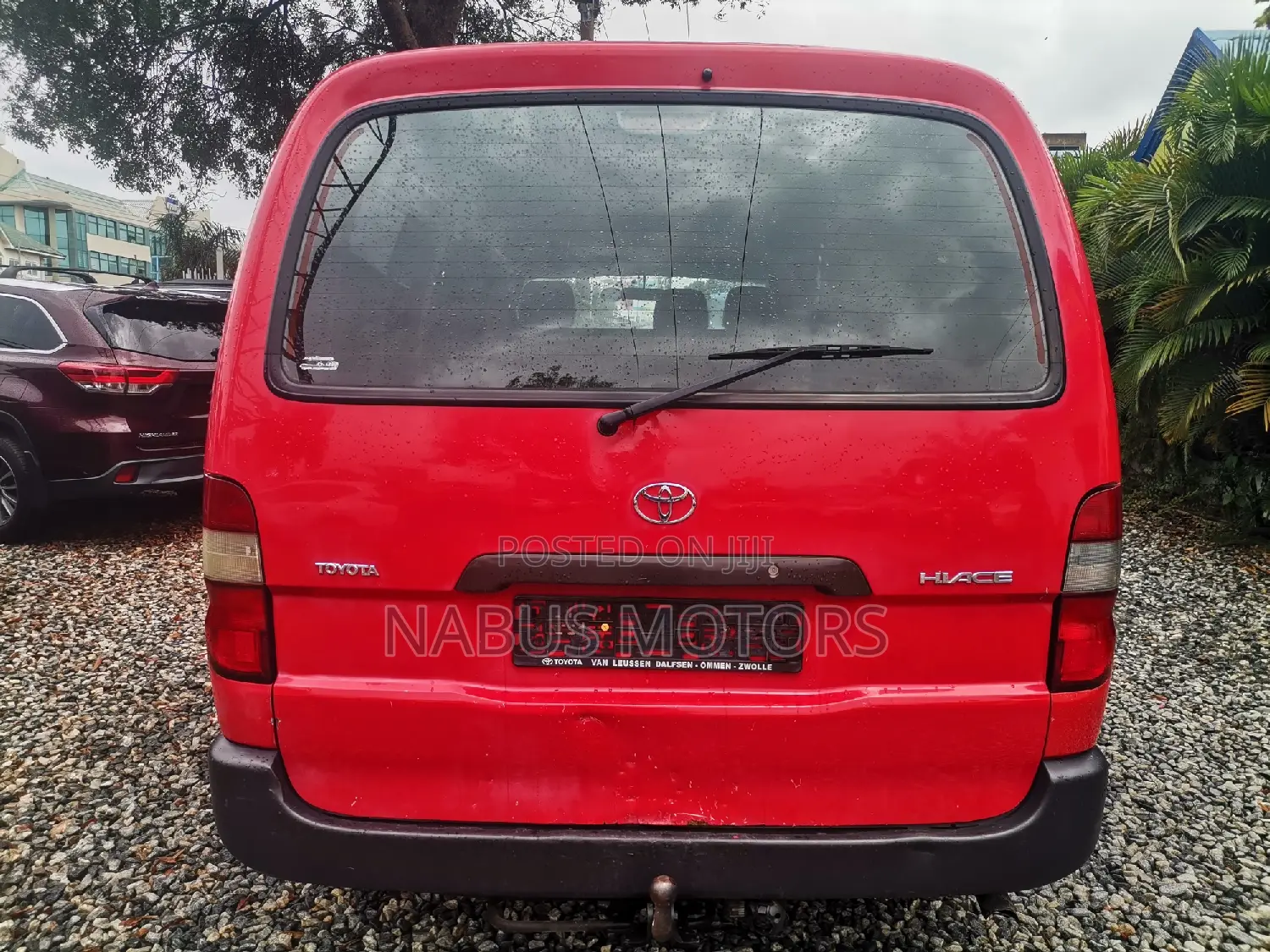 Toyota HiAce 2010 Red