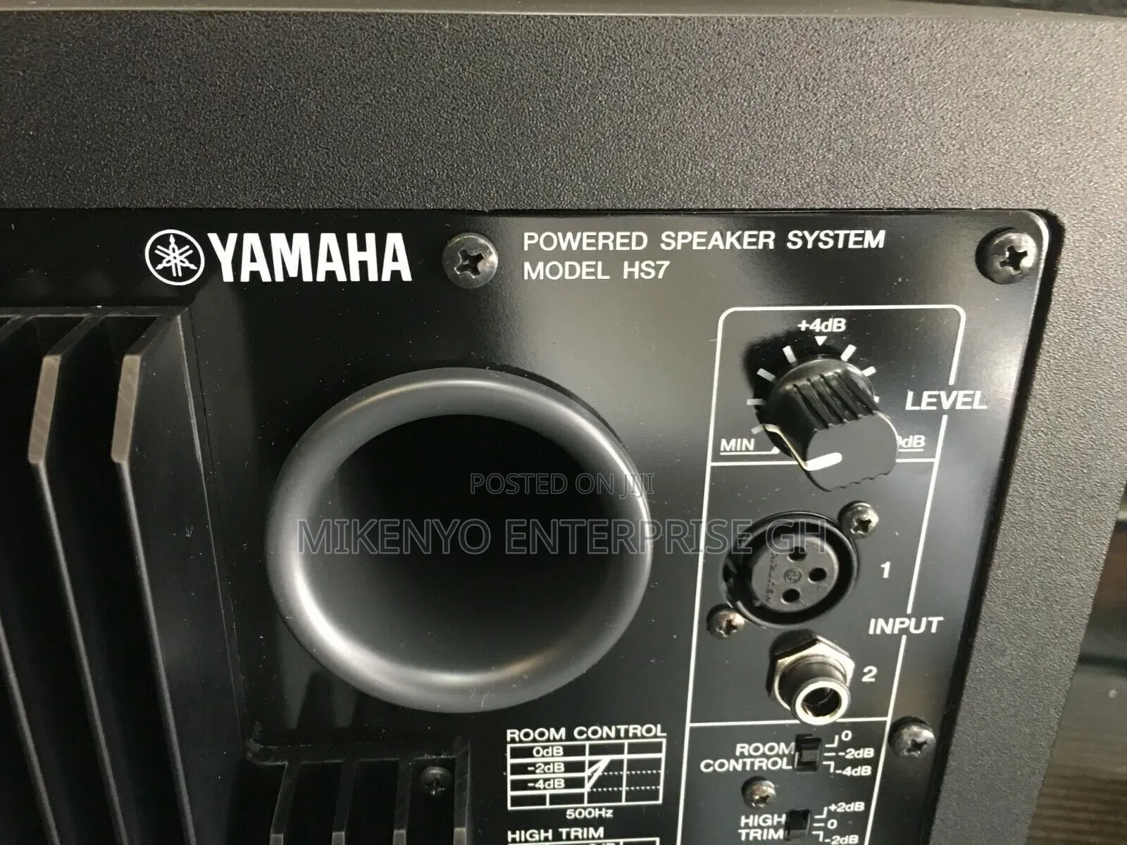 Yamaha HS7 Monitors Stands Amd Audio Cable Package