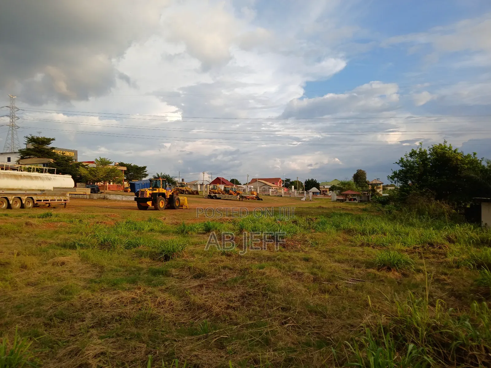 Big Warehouse + 4 Arcs of Land at Road Side