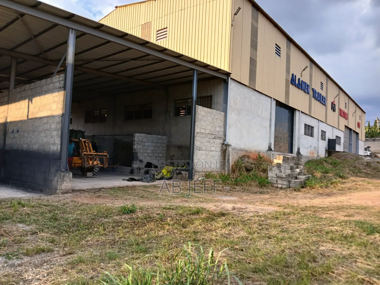 Big Warehouse + 4 Arcs of Land at Road Side