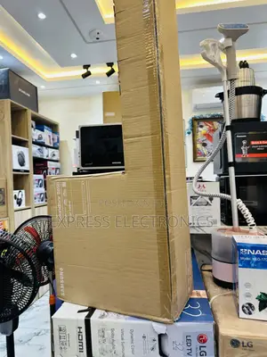 Adaptive Soundbar With Woofer Samsung B650 430W
