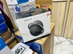 8 Hours of Playtime Bluetooth Speaker Onyx 7