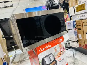 The Quick LG 42L Microwave Oven Sliver