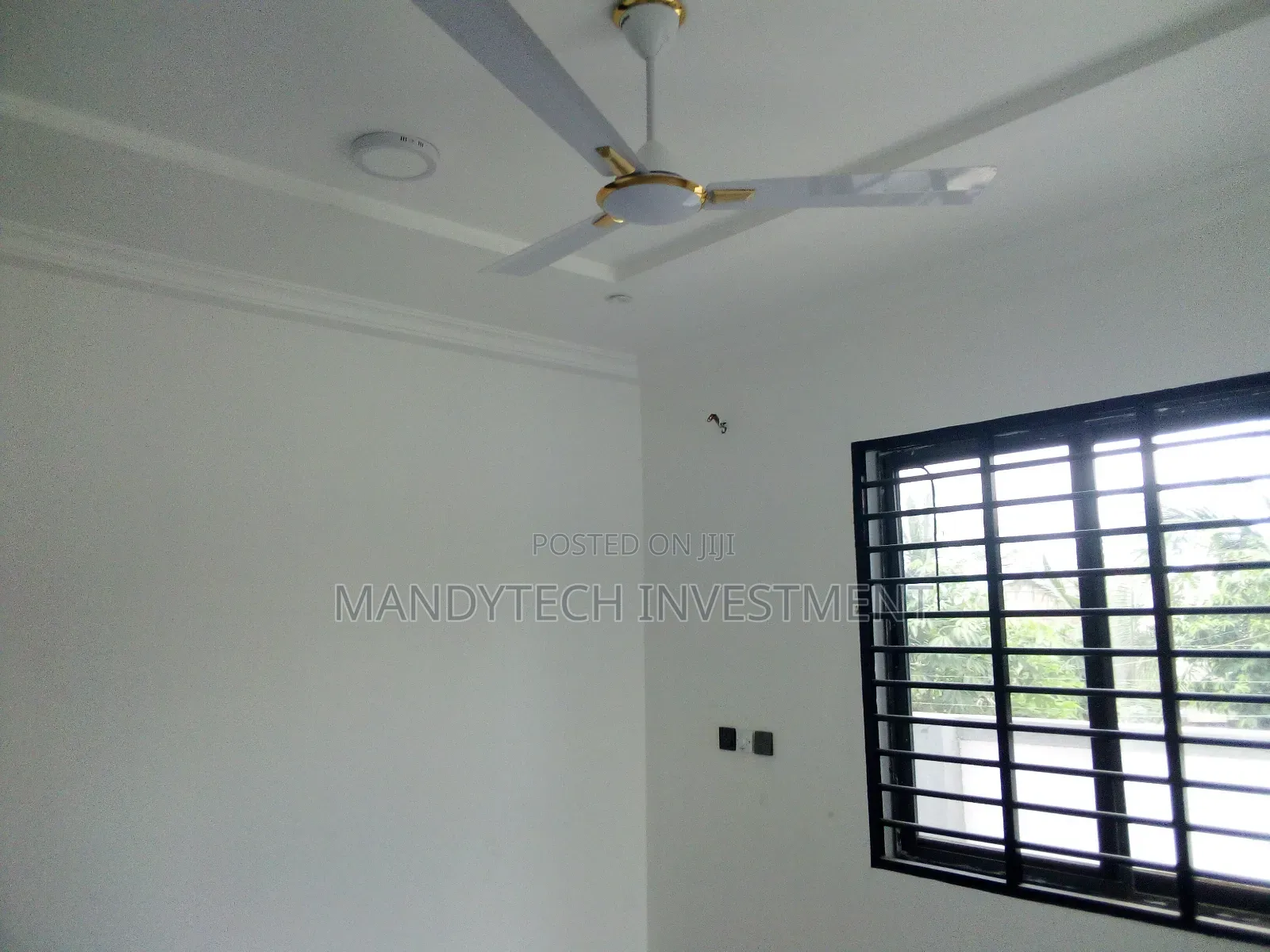 4bdrm House in Lake Side Estate for sale
