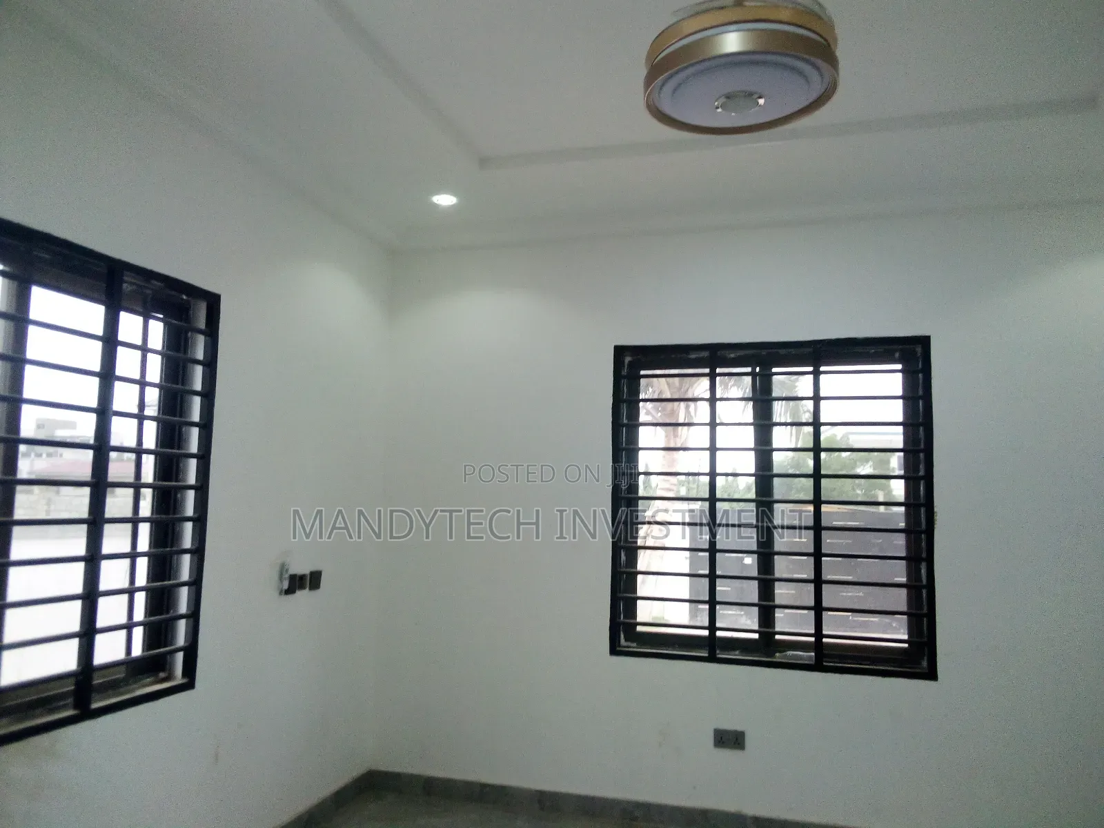 4bdrm House in Lake Side Estate for sale