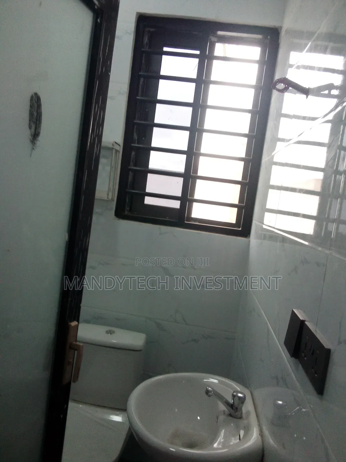 4bdrm House in Lake Side Estate for sale