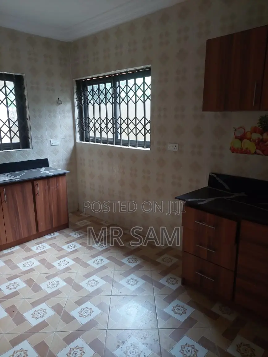 6bdrm House in Sam Properties, Bortiano for rent
