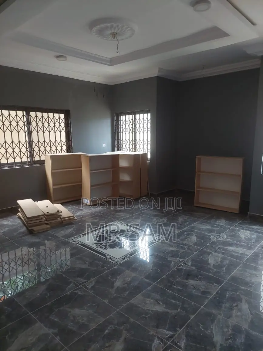 6bdrm House in Sam Properties, Bortiano for rent