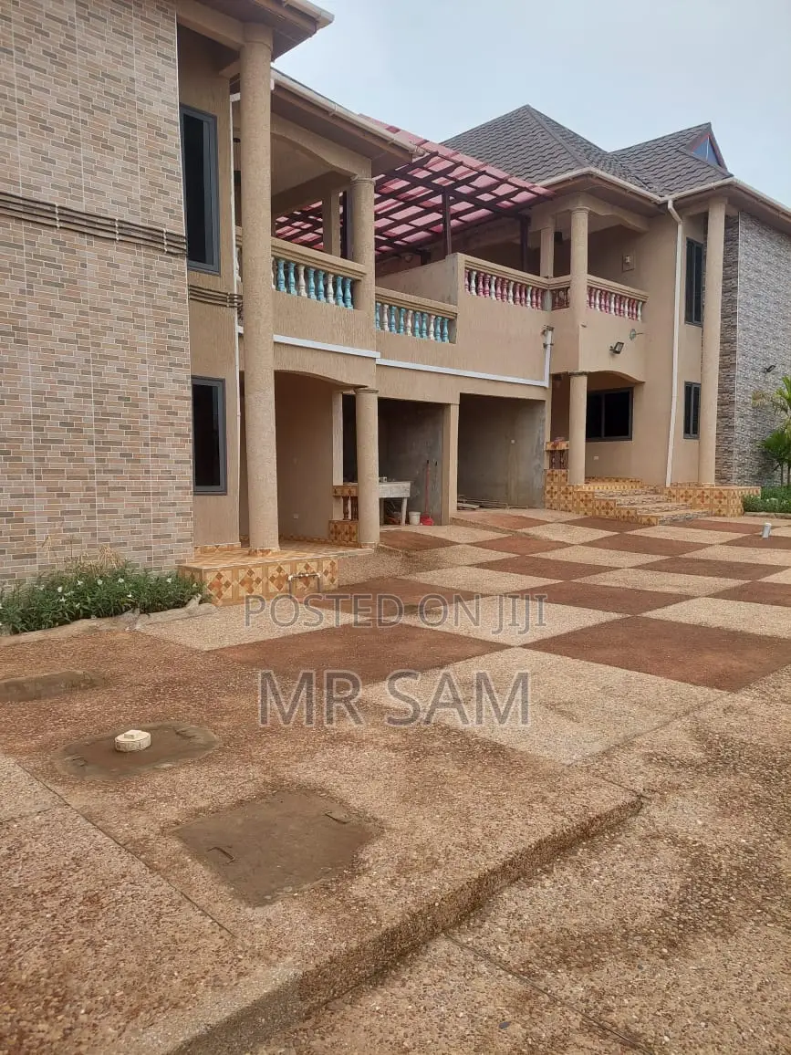 6bdrm House in Sam Properties, Bortiano for rent