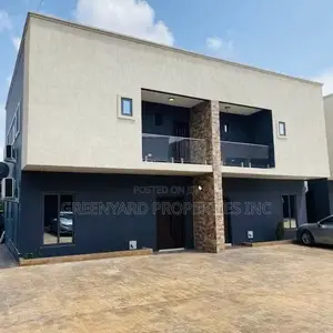 2bdrm Townhouse / Terrace in Upsa, East Legon for rent