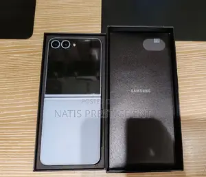 New Samsung Galaxy Z Flip6 256 GB Black
