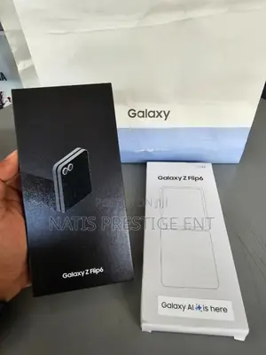 New Samsung Galaxy Z Flip6 256 GB Black