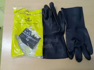 Marigold® G17K Heavyweight Nitrile Gloves