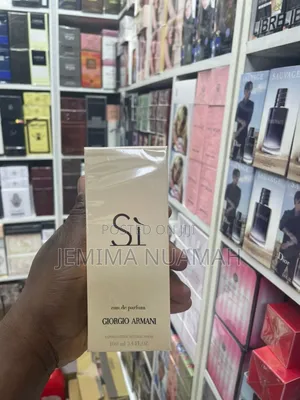 Si Giorgio Armani