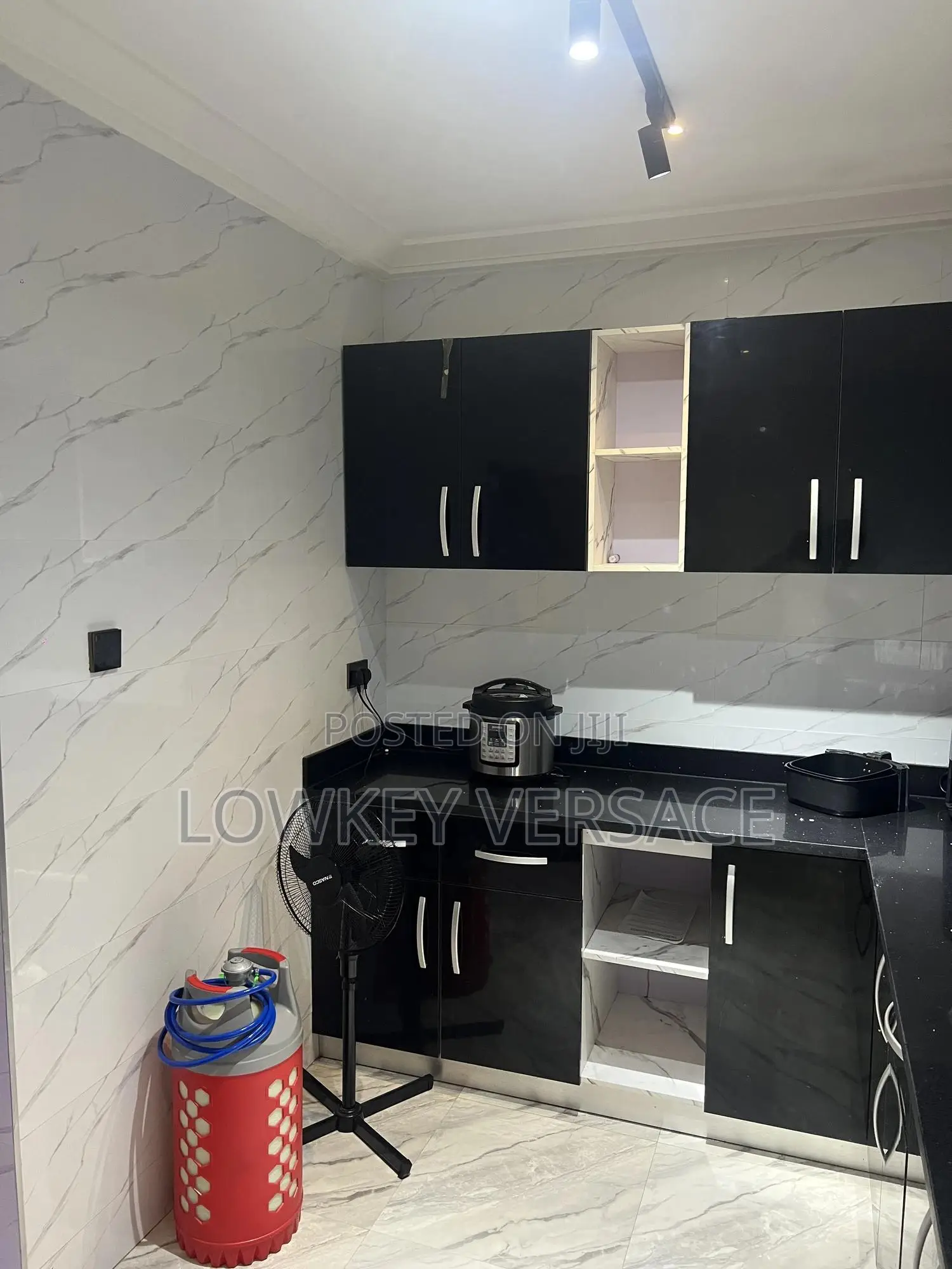 One Bed Furnished+ DSTV + Internet Star-Link
