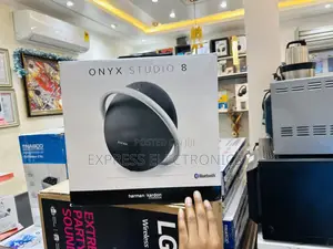 Self— Tuning Bluetooth Speaker Onyx 8