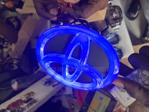 Toyota Corolla 09-13 Rav 4 Full LED Front Crown