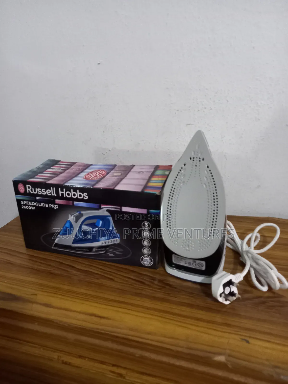 Russell Hobbs 26006w Speed Glide Pro Steam Iron.From Uk