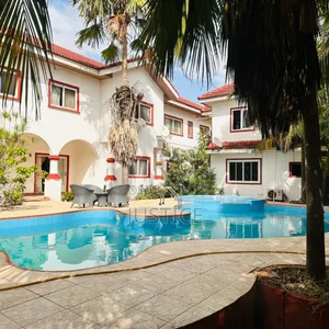 6bdrm Mansion in Trasacco Estate, East Legon for sale