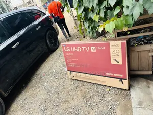 Ultra Modern Slim UHD Smart 49”UN73
