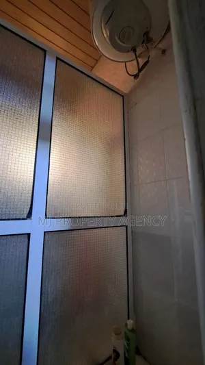 3bdrm House in Community 22, Tema Metropolitan for sale