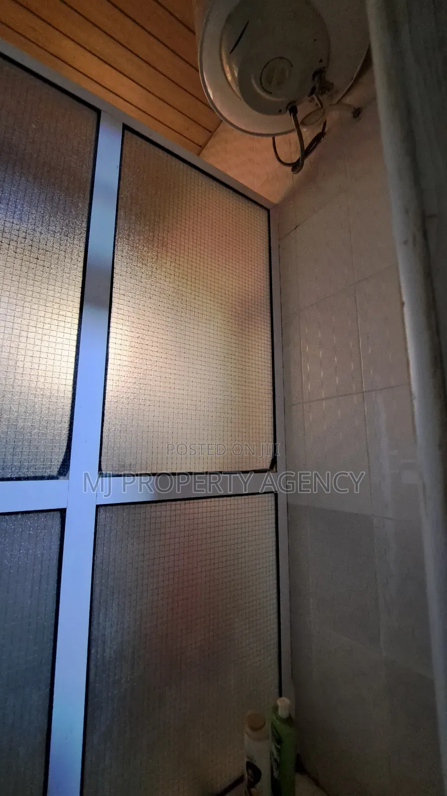 3bdrm House in Community 22, Tema Metropolitan for sale