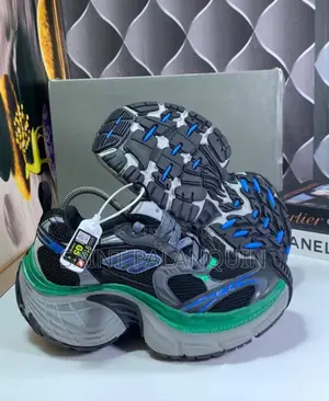 Balenciaga 10xl