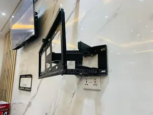 Adjustable Tv Mount Black 32-80inch