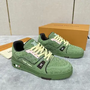 Louis Vuitton Sneak