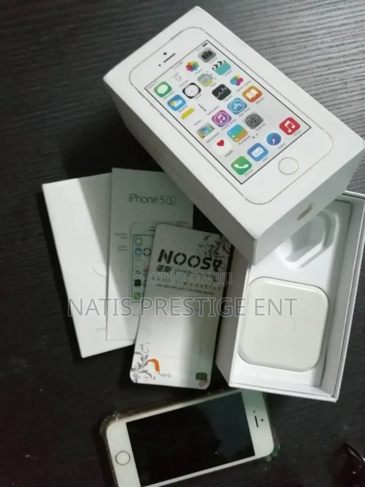 New Apple iPhone 5s 32 GB Gold