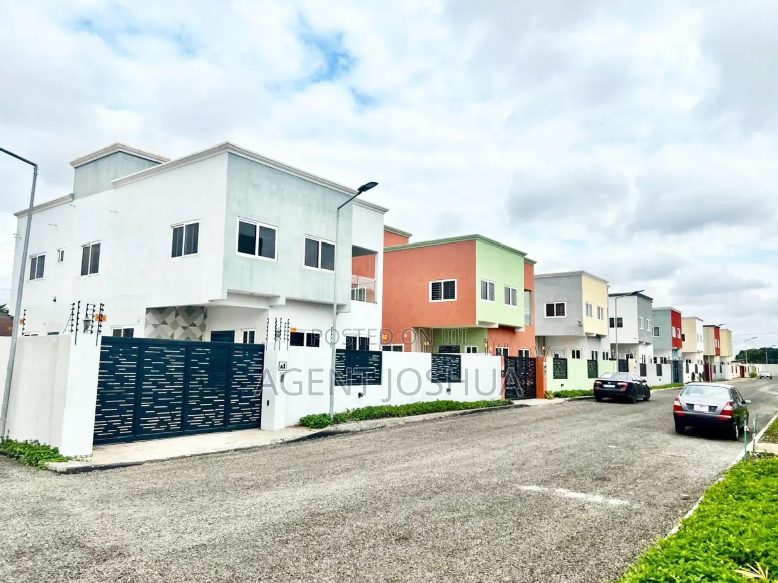 4bdrm House in Manet Court Estate, Airport Residential Area for rent