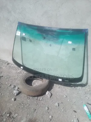 Vw Touareg 2007 Front Windscreen