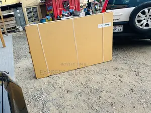 Thin Slim 2024 Model Samsung Uhd Smart 75”Du8000