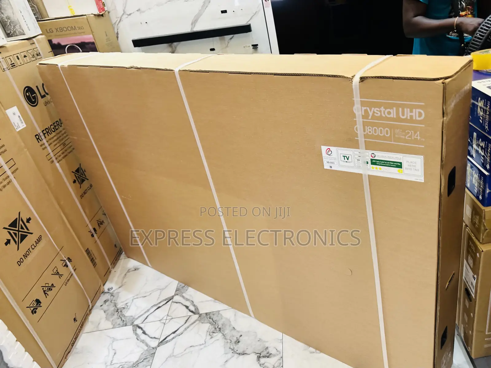 Powerful Sleek Smart Samsung 85”Cu8000